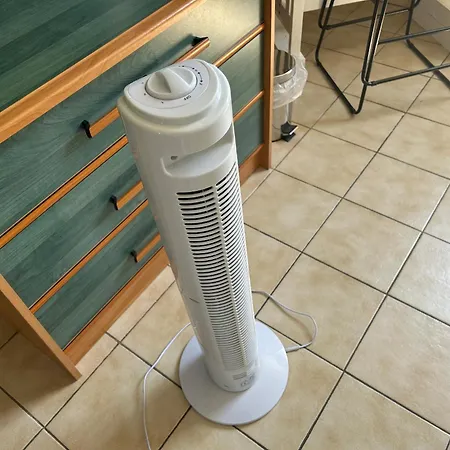 A La Decoration Originale 3 Lits Clim 2 Balcons Proche Centre Et Commerces