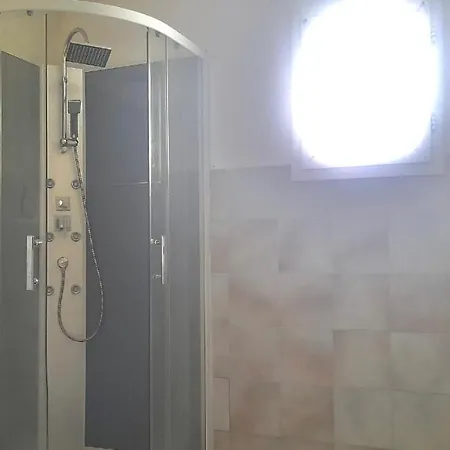 3 Lits Proche Mer, Centre-ville Et Commerces バスティア