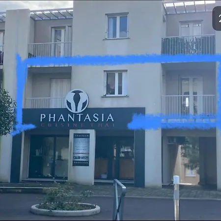A La Decoration Originale 3 Lits Clim 2 Balcons Proche Centre Et Commerces Διαμέρισμα *